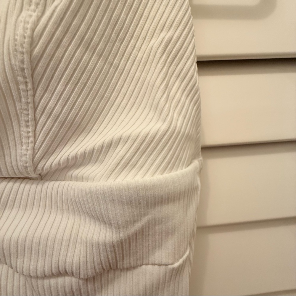 GUC Andie Sardinia ribbed one piece swimsuit tall medium - Picture 4 of 5